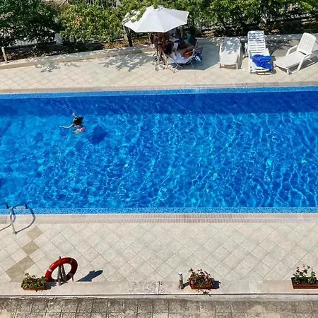 Aparthotel Apolon Complex