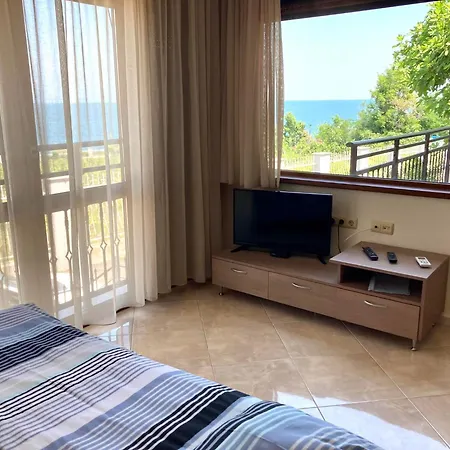 Apolon Complex Aparthotel