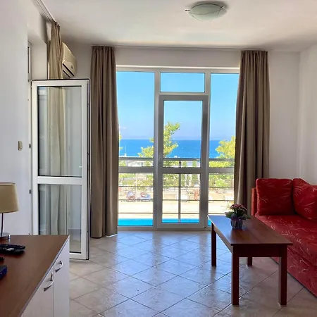 Apolon Complex Aparthotel 3*