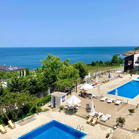 Apolon Complex Aparthotel 3*