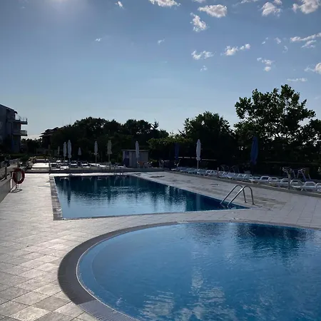 Apolon Complex Ξενοδοχείο με διαμερίσματα 4*