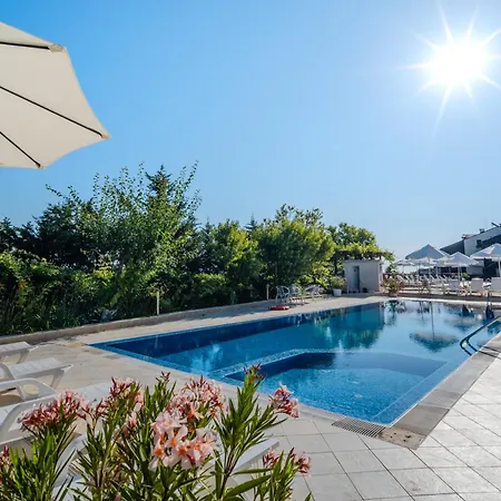 Apolon Complex Aparthotel 4*