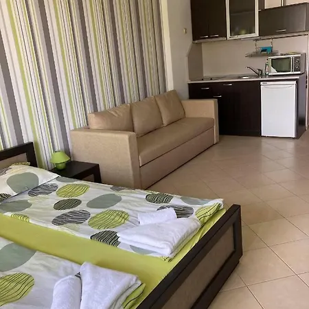 Apolon Complex Aparthotel