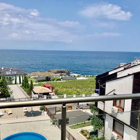 Apolon Complex Aparthotel